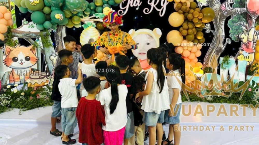 Dịch vụ cho thuê chú hề bong bóng