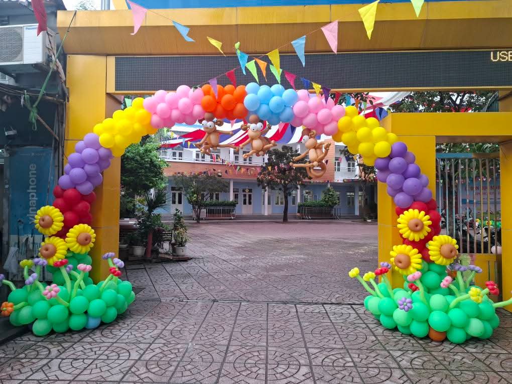 Dịch vụ cho thuê backdrop khai giảng giá rẻ, đẹp & thi công tận nơi