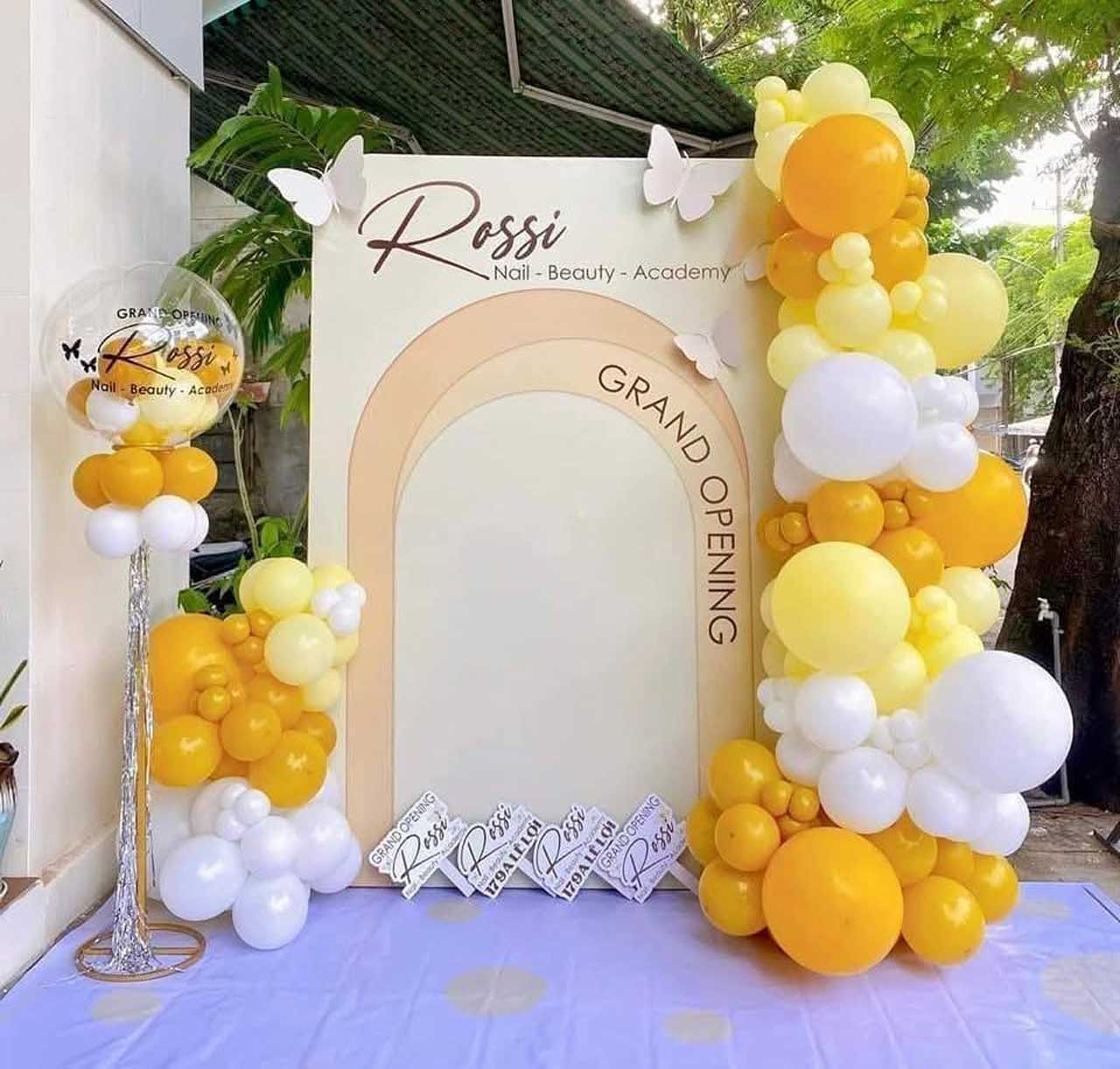 Trang trí khai trương spa