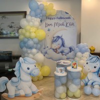 Decor fullmonth cho bé tuổi ngựa 2026