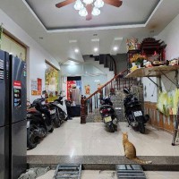 Nhà dân xây ở phố vũ tông phan