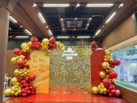 Top 15 mẫu trang trí year end party đẹp – sang trọng – chuẩn xu hướng 2025