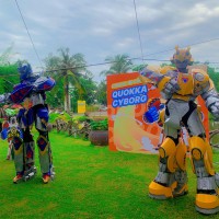 Thuê robot khổng lồ biểu diễn sự kiện – check-in cực chất cho sinh nhật & event