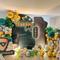 Thuê trang trí tất niên chuyên nghiệp – giải pháp tổ chức year end party ấn tượn