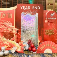 Thuê trang trí year end party: giải pháp tổ chức tiệc cuối năm ấn tượng & đẳng c