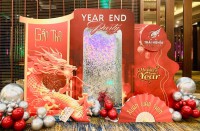 Thuê trang trí year end party: giải pháp tổ chức tiệc cuối năm ấn tượng & đẳng c