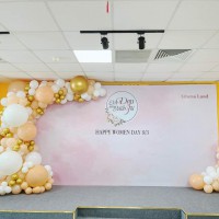 Top mẫu backdrop trang trí 20/10 đẹp & sang trọng nhất cho doanh nghiệp