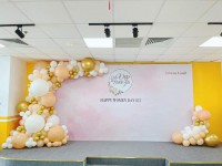 Top mẫu backdrop trang trí 20/10 đẹp & sang trọng nhất cho doanh nghiệp