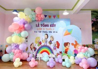 Trang trí và tổ chức lễ khai giảng năm học mới..