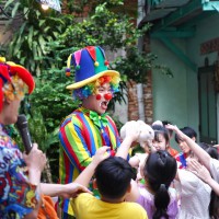 Chú hề hoạt náo